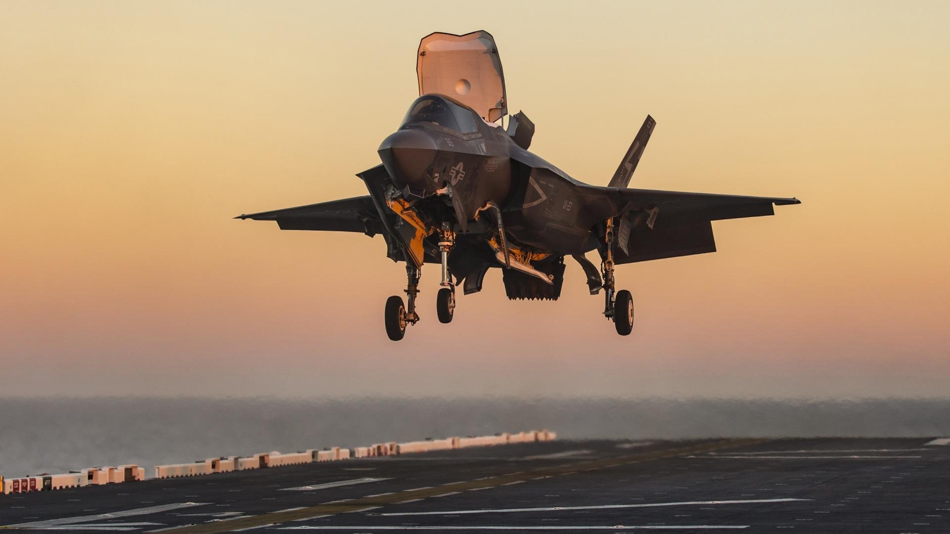 九游娱乐-葡萄牙骑手玛丽亚·卡埃塔诺在2024年葡萄牙盛装舞步锦标赛中获得个人赛铜牌，展现坚韧精神。