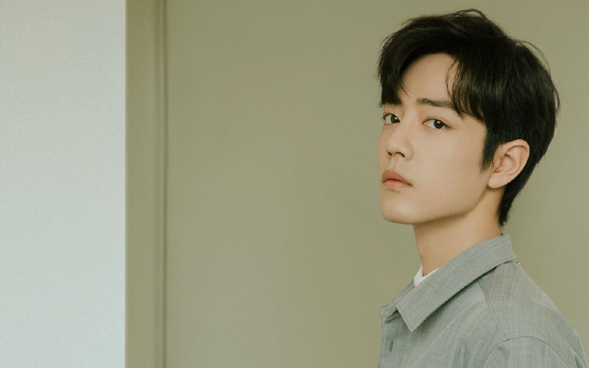 伯恩利防守球员泰科夫奋力封堵射门,难挡对手攻势,伯恩利科尔内