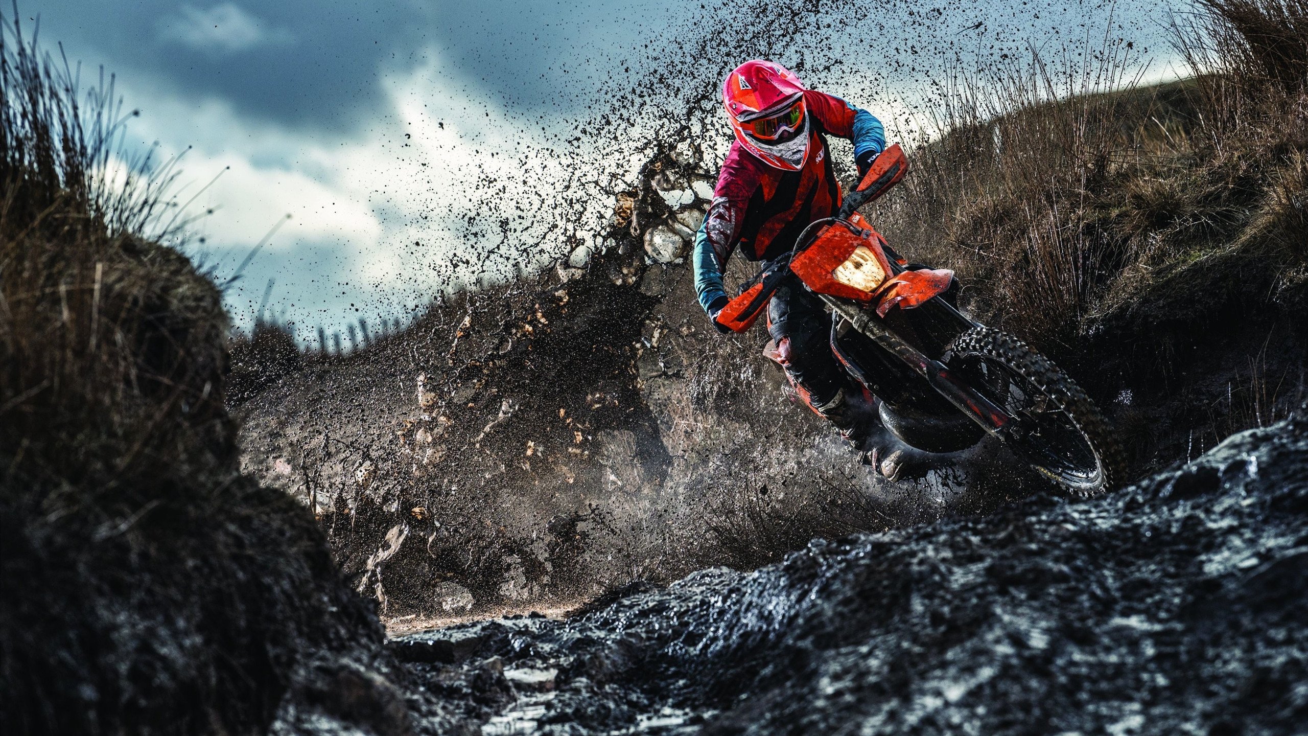 全国田径新人赛展现青少年爆发力与潜力，新田径竞赛规则与裁判方法